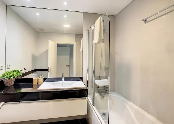 Alameda By Lovelystay Apartment